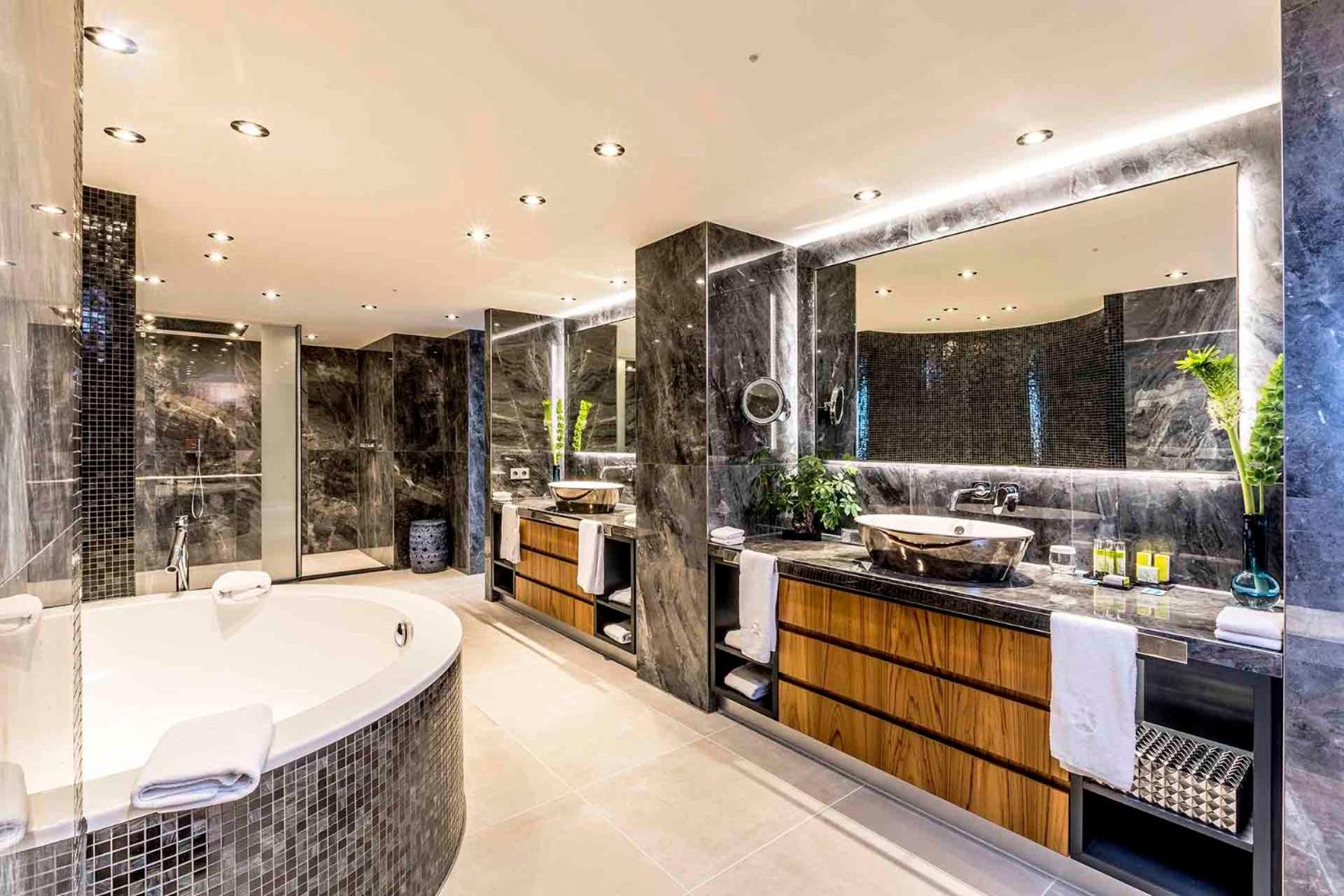 Okura - The Leading Of The World 5*